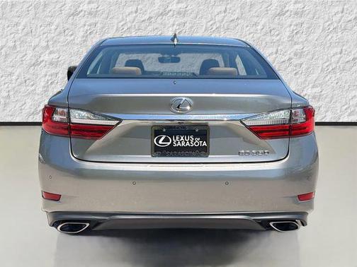 Atomic Silver 2016 Lexus ES 350 Base