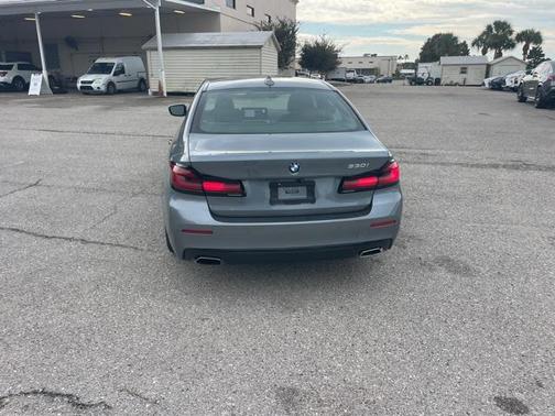 2021 BMW 530 530i