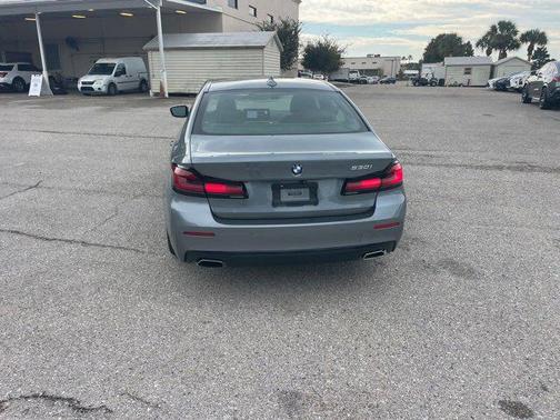 2021 BMW 530 530i