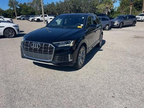 2020 Audi Q7 45 Premium Plus