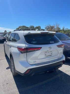 2020 Toyota Highlander Platinum
