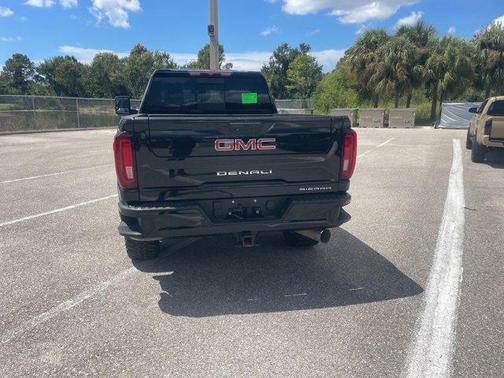 2023 GMC Sierra 2500 Denali