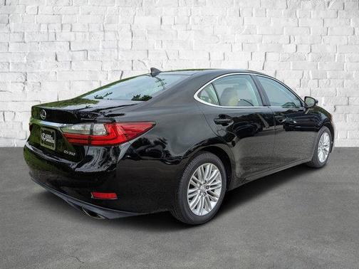 2017 Lexus ES 350 Base