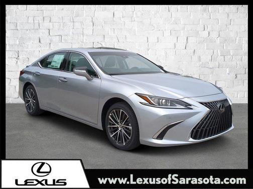 2025 Lexus ES 300h Base