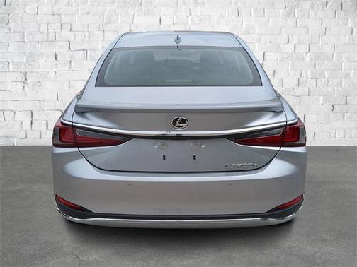 2025 Lexus ES 300h Base