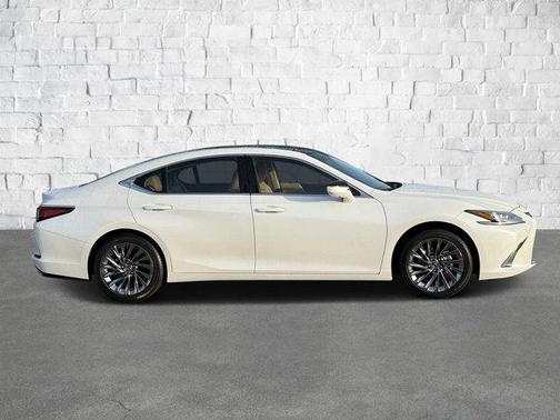 2025 Lexus ES 350 Ultra Luxury