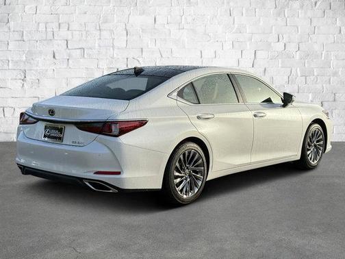 2025 Lexus ES 350 Ultra Luxury