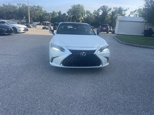 2025 Lexus ES 350 Ultra Luxury