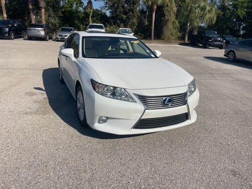 2013 Lexus ES 300h Base