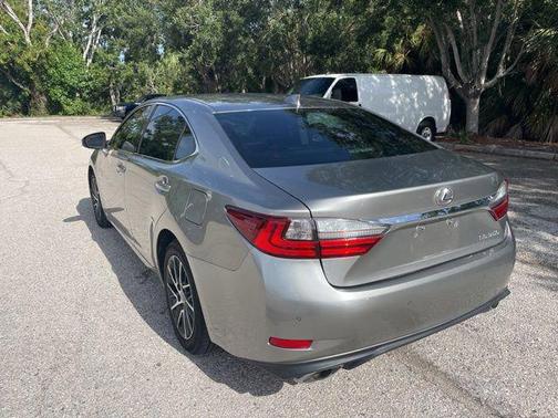 Atomic Silver 2016 Lexus ES 350 Base