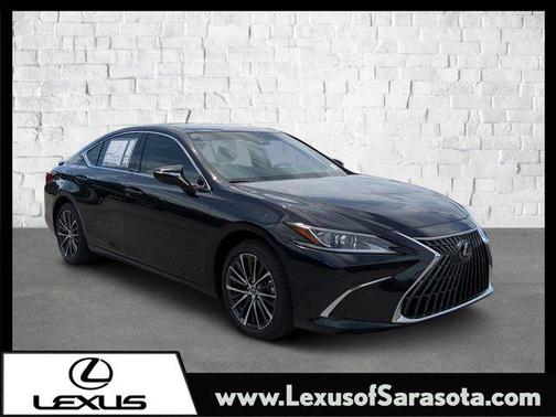 2025 Lexus ES 300h Base