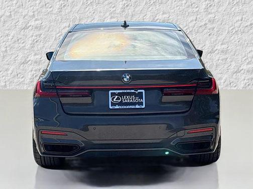 2022 BMW 750 i xDrive