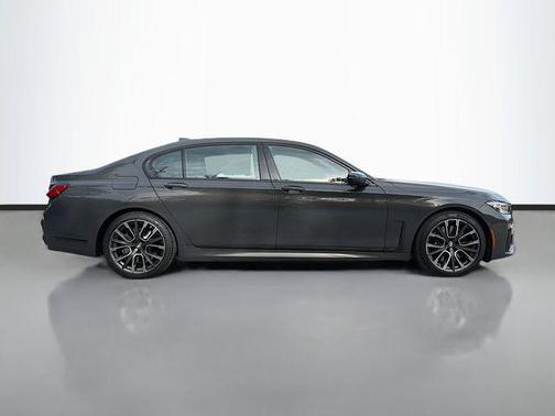 2022 BMW 750 i xDrive