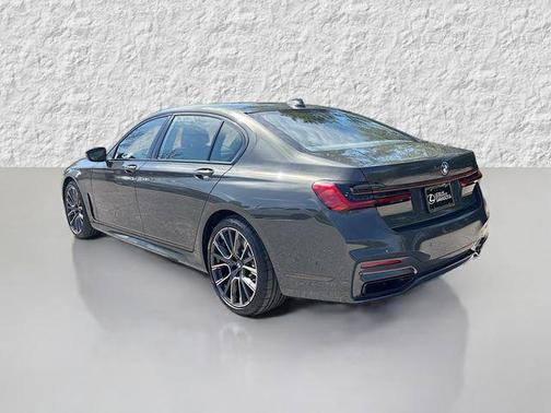 2022 BMW 750 i xDrive