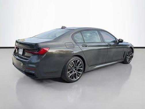 2022 BMW 750 i xDrive