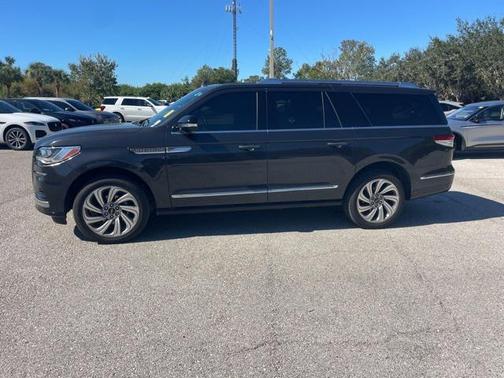 2023 Lincoln Navigator Reserve