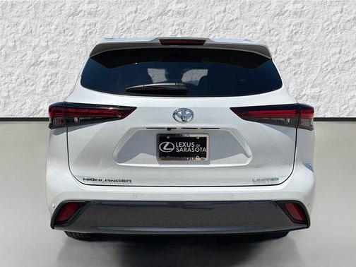 Wind Chill Pearl 2024 Toyota Highlander Limited