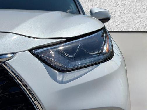 Wind Chill Pearl 2024 Toyota Highlander Limited