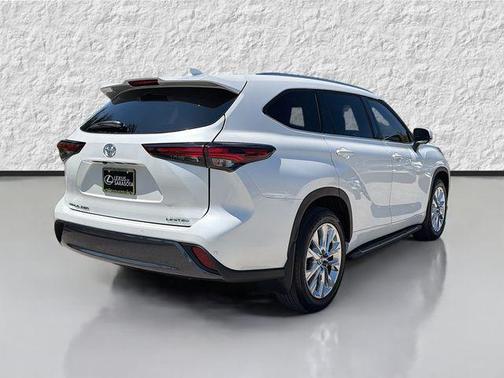 Wind Chill Pearl 2024 Toyota Highlander Limited