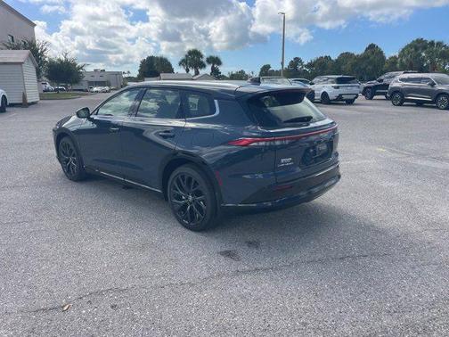 2025 Toyota Crown Signia Limited