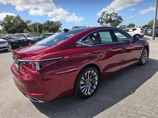 2025 Lexus ES 350 Ultra Luxury