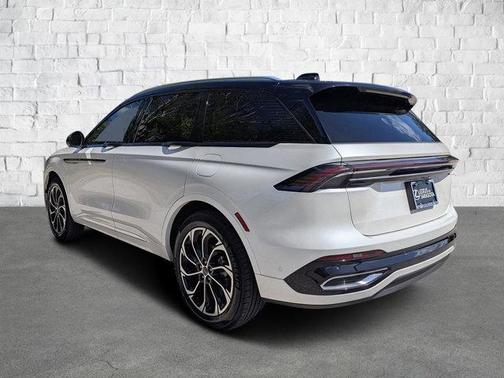 2024 Lincoln Nautilus Reserve