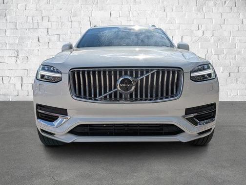 2025 Volvo XC90 Plug-In Hybrid T8 Ultra 7-Seater
