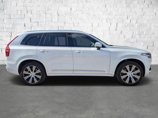 2025 Volvo XC90 Plug-In Hybrid T8 Ultra 7-Seater
