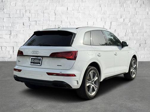 2025 Audi Q5 45 S line Premium