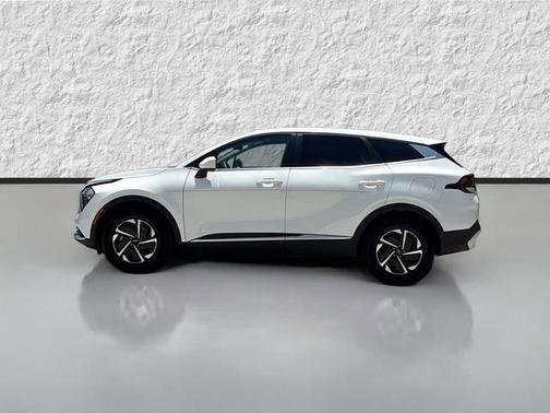 Snow White Pearl 2023 Kia Sportage Hybrid LX