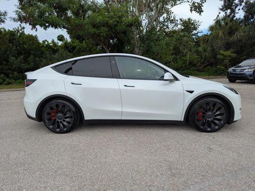 2023 Tesla Model Y Performance Dual Motor All-Wheel Drive