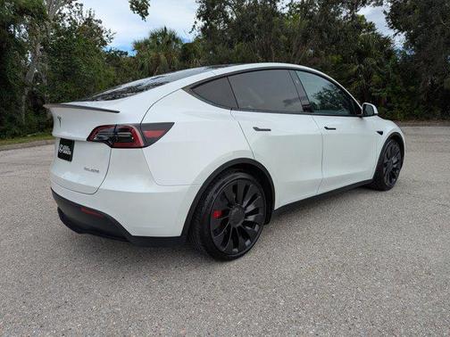 2023 Tesla Model Y Performance Dual Motor All-Wheel Drive