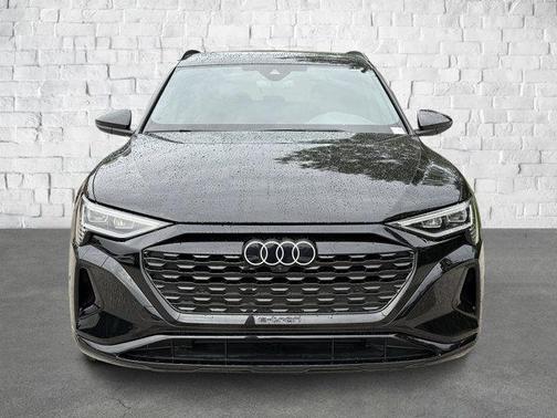 2024 Audi Q8 e-tron Premium Plus