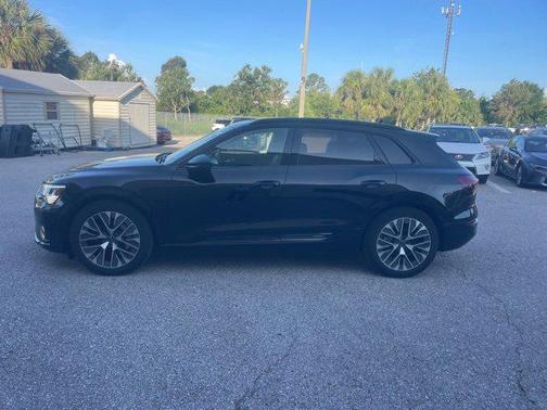 2024 Audi Q8 e-tron Premium Plus