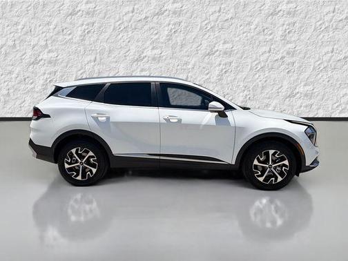 Snow White Pearl 2023 Kia Sportage Hybrid EX
