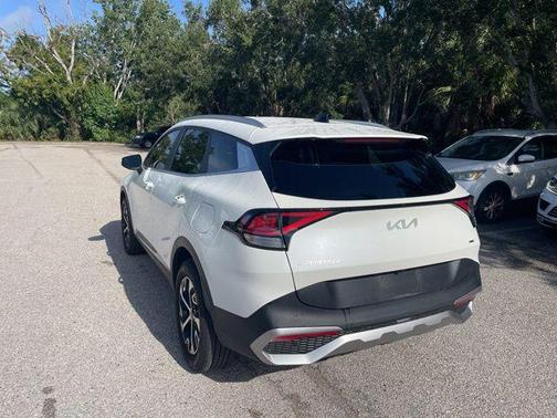 Snow White Pearl 2023 Kia Sportage Hybrid EX