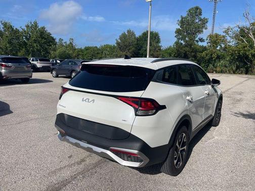 Snow White Pearl 2023 Kia Sportage Hybrid EX