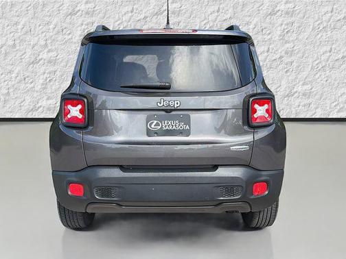 Granite Crystal Metallic Clearcoat 2017 Jeep Renegade Latitude