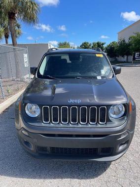 Granite Crystal Metallic Clearcoat 2017 Jeep Renegade Latitude