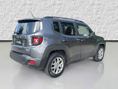 Granite Crystal Metallic Clearcoat 2017 Jeep Renegade Latitude