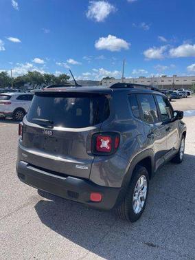 Granite Crystal Metallic Clearcoat 2017 Jeep Renegade Latitude