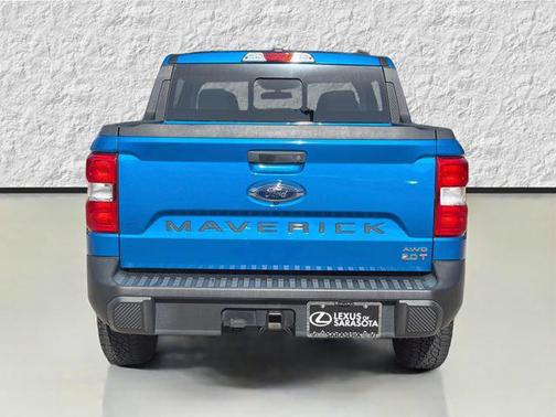 Velocity Blue Metallic 2022 Ford Maverick Lariat