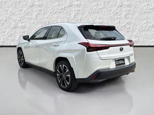 Eminent White Pearl 2025 Lexus UX 300h Premium
