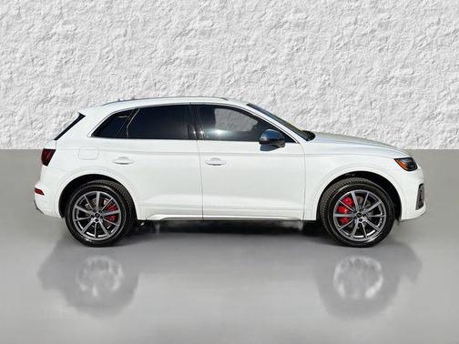 2025 Audi SQ5 3.0T Premium Plus