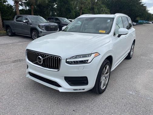 Crystal White Metallic 2021 Volvo XC90 T5 Momentum