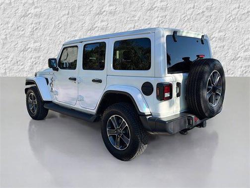 2023 Jeep Wrangler 4-Door Sahara 4x4