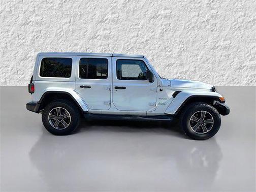 2023 Jeep Wrangler 4-Door Sahara 4x4
