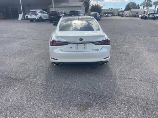 2022 Lexus ES 350 Ultra Luxury