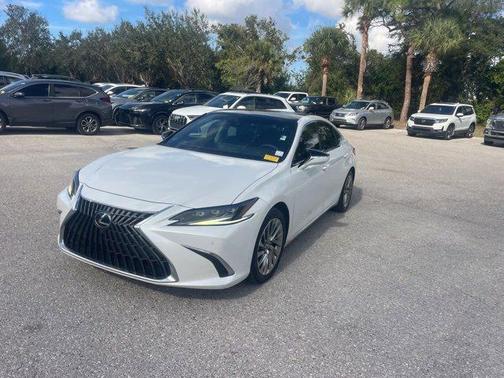 2022 Lexus ES 350 Ultra Luxury