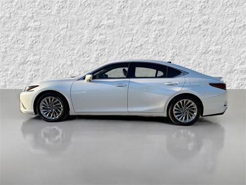 2022 Lexus ES 350 Ultra Luxury